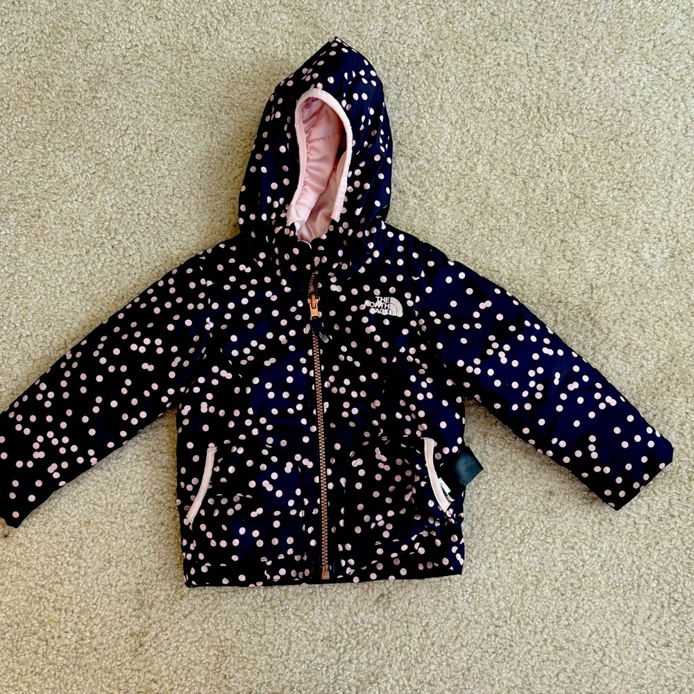 Northface girl toddler reversible coat. Pink and dark gray.
